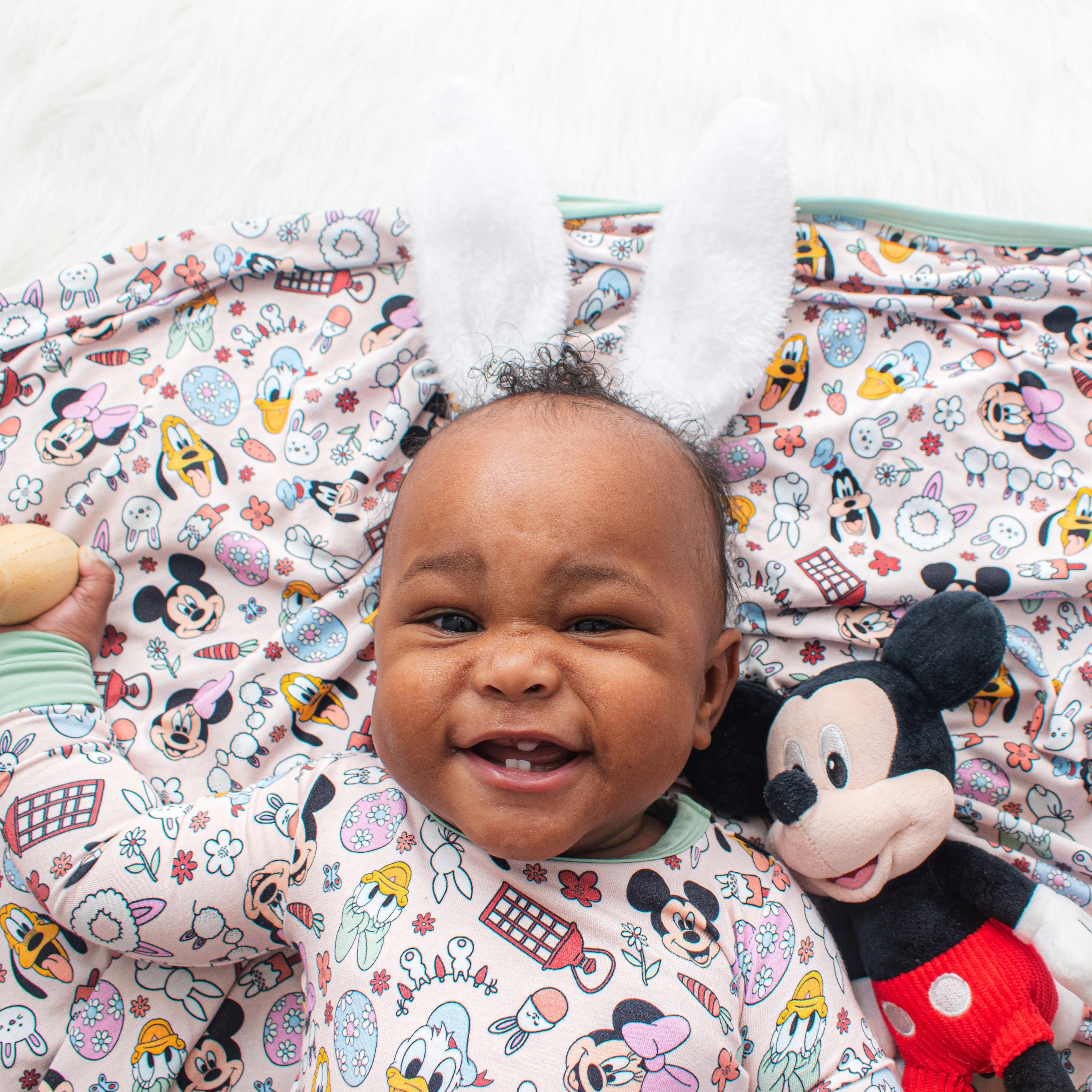 OVERSIZED COZY BLANKET- Easter Magic