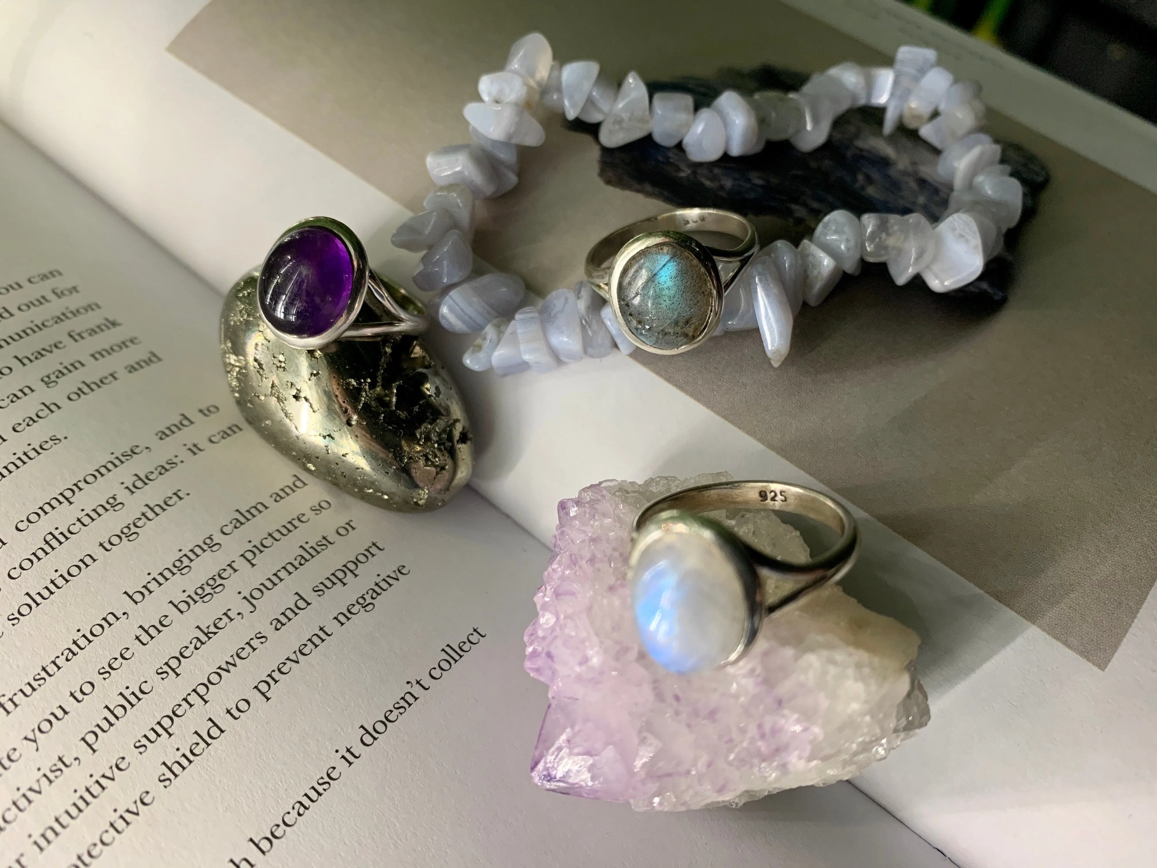 Tallula Ring in Amethyst / Moonstone / Labradorite